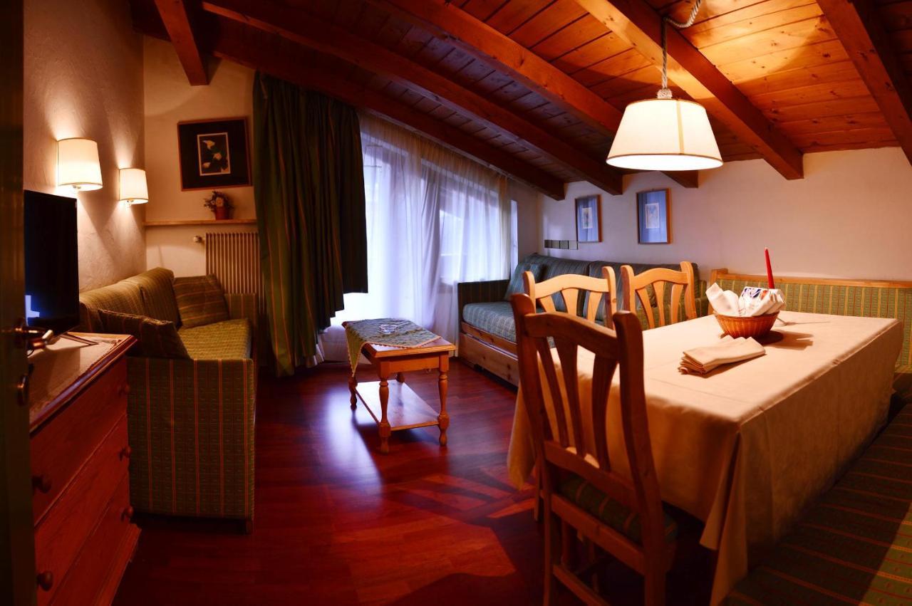 Appartamenti Astoria La Villa La Villa  Luaran gambar